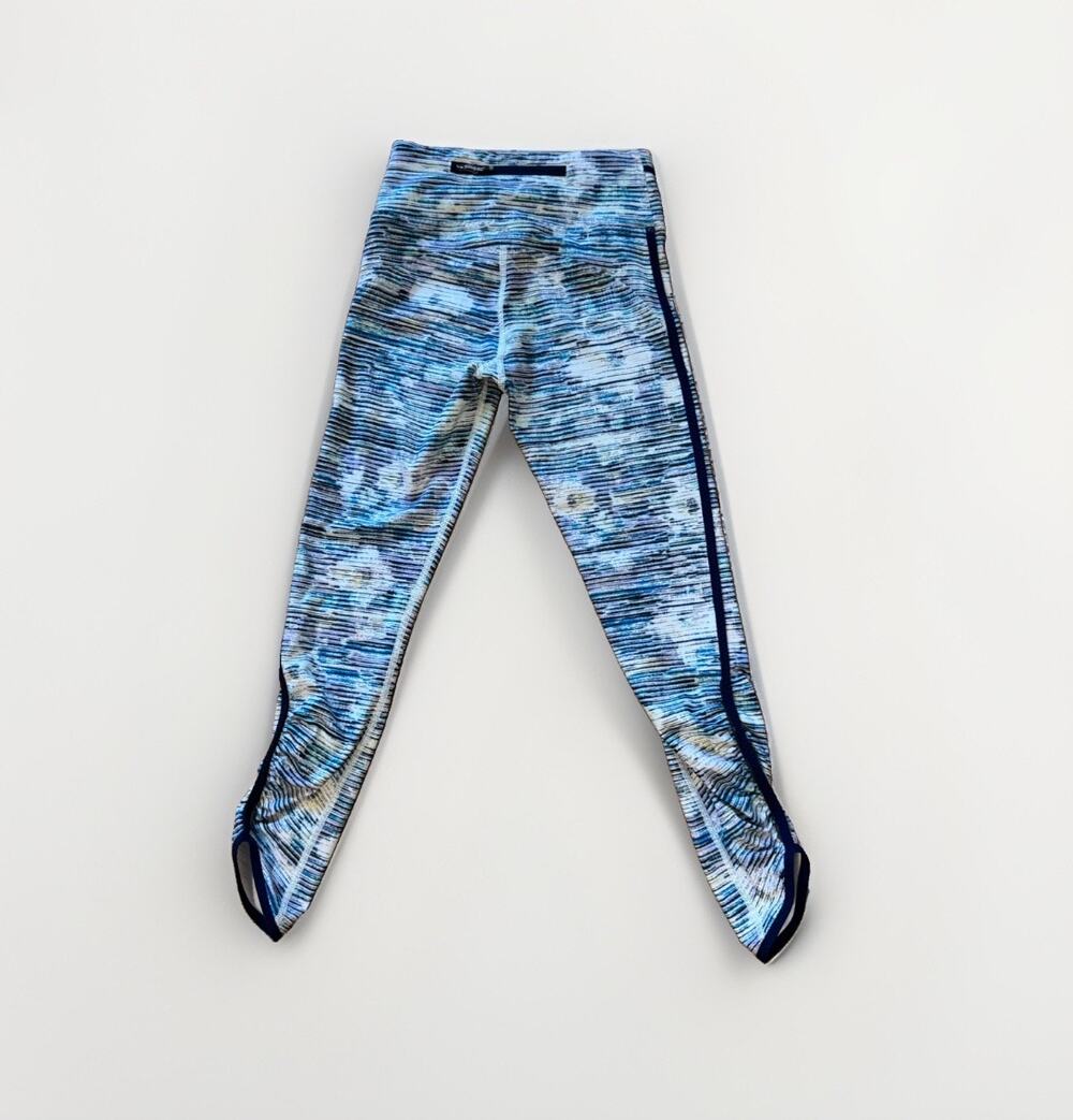 Lululemon Women’s Size 2 Cropped Stirrup Leggings Blue Print 24” Inseam